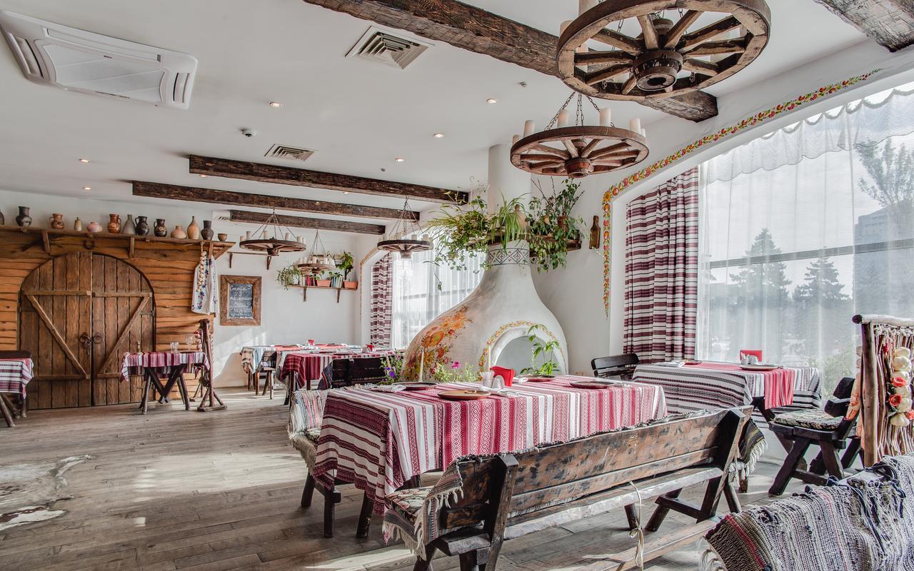 Intourist Hotel Zaporizhia Bagian luar foto