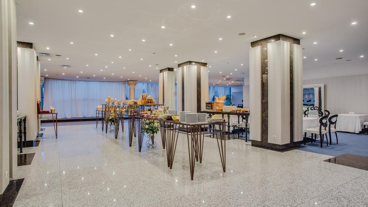 Intourist Hotel Zaporizhia Bagian luar foto