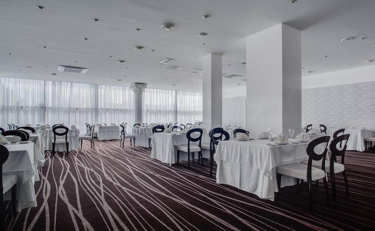 Intourist Hotel Zaporizhia Bagian luar foto